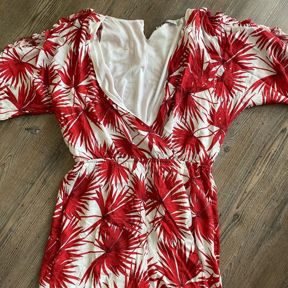 Cute patterned romper! - Picture 2 of 5
